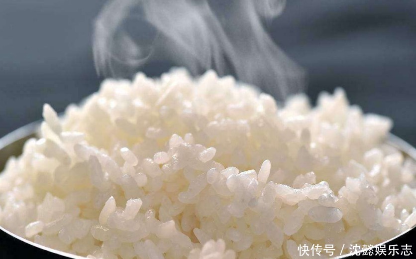 比例|煮饭时,不要直接下锅煮,教你5个技巧,煮出来的米饭又软又香甜