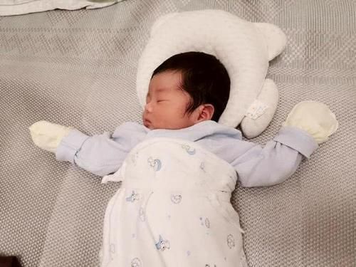 监控|感觉育儿嫂不对劲,宝妈看完监控后,崩溃大哭