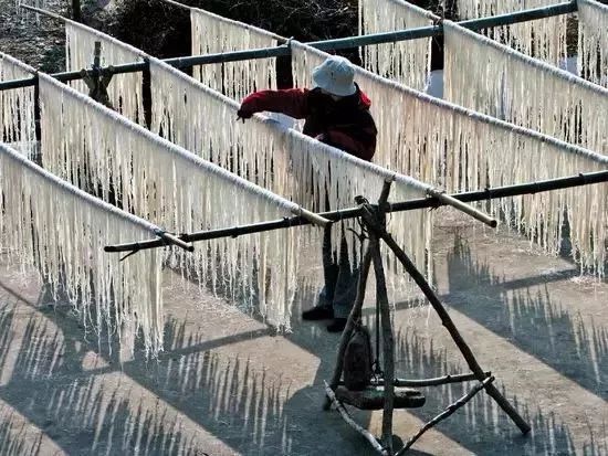  冬日|晒鱼鲞、捣年糕、制作番薯烧、打米胖……这些象山年味，让你暖在冬日里