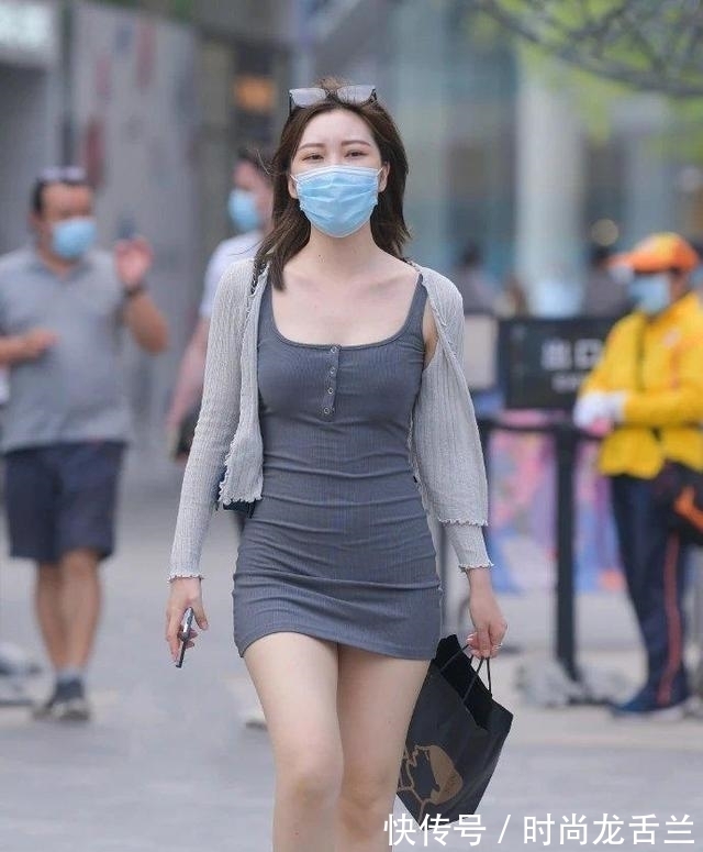 小仙女们 连衣裙穿着更舒适自在,飘逸动人