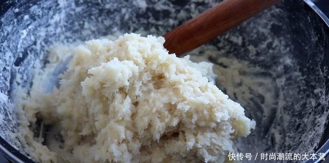 教你正宗的炸油糕做法,最详细炸油糕配方,外酥里软,比买的好吃