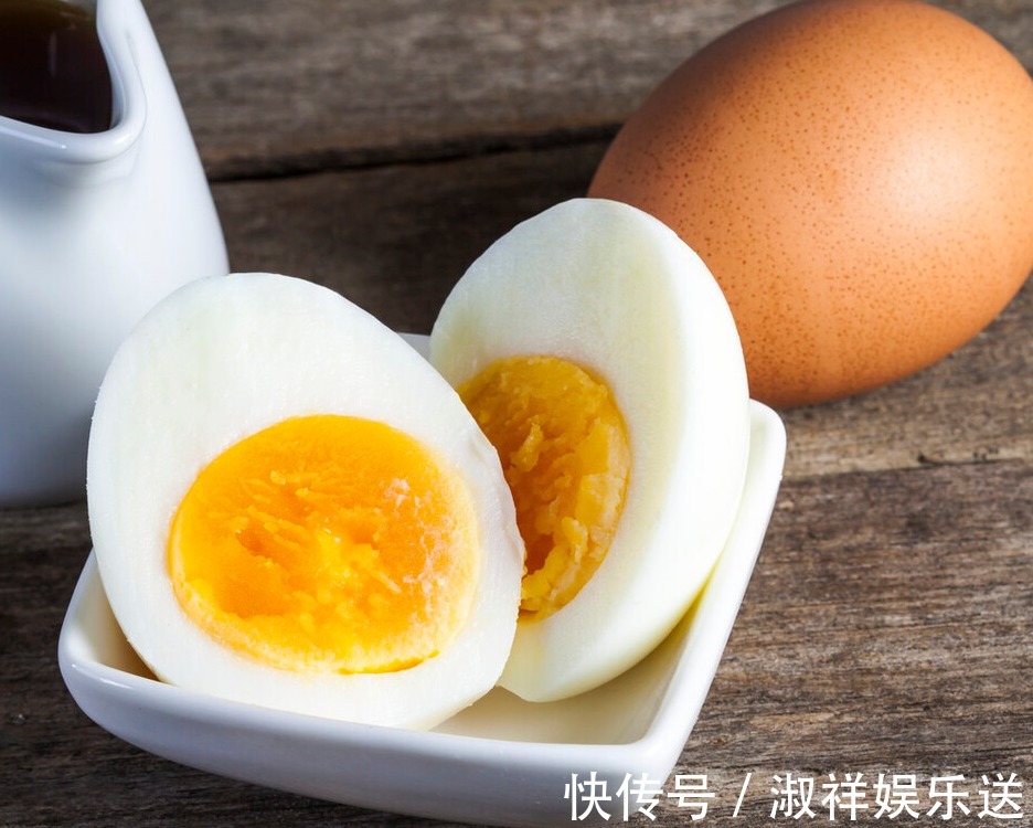 患者|每天吃鸡蛋会骨质疏松骨科医生除了鸡蛋,3种食物也很伤骨