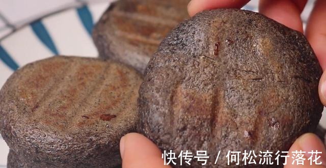 黑芝麻|平时别忘了多给孩子吃它，富含钙，加这几样简单一做，补脑长高个！