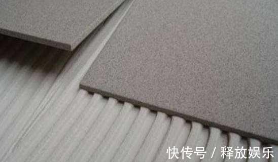 空鼓|越来越多人不用水泥贴瓷砖了,用这种更省钱方便,简直是太机智了