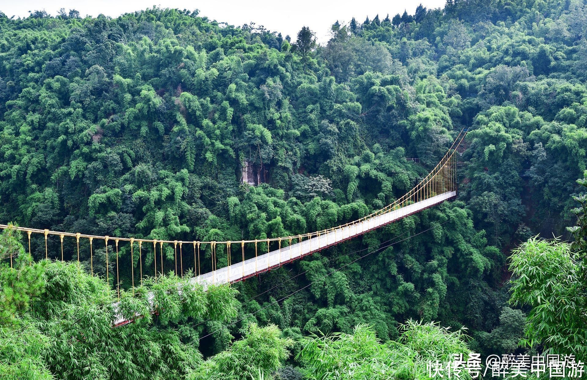 川西竹海景区|成都玻璃栈道景区有哪些？这里最具代表性，惊险刺激，有趣好玩