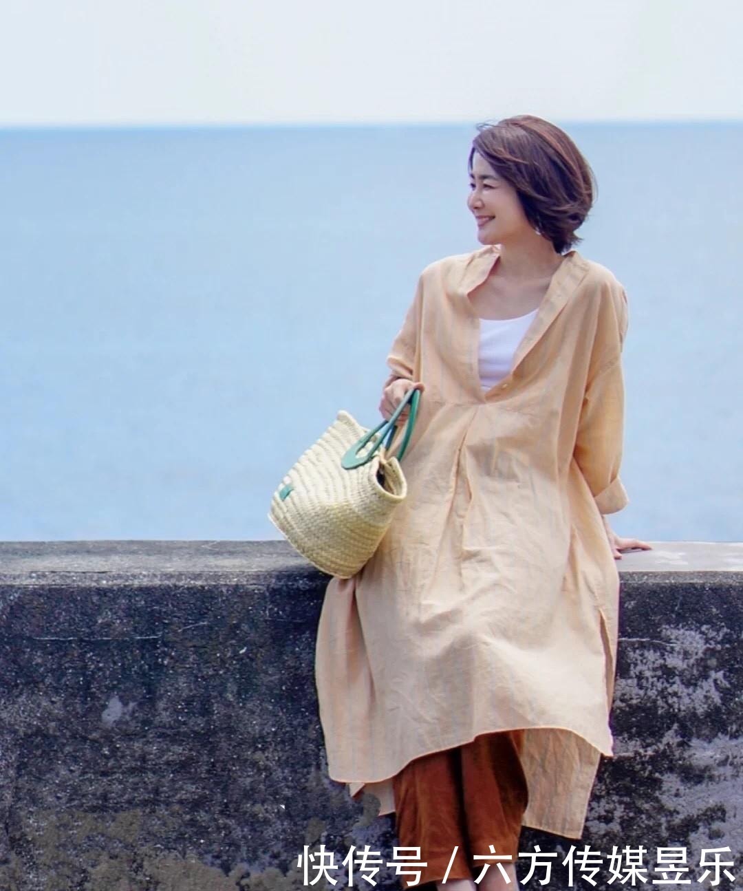 女人 奔四奔五的女人,不管裙子裤子少穿这5种颜色,显黑不说还很掉价