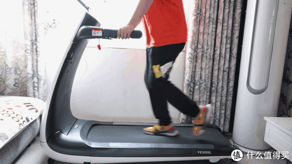 野小兽p30|有了可折叠“摩托艇”跑步机，在家也能做运动，还去什么健身房啊