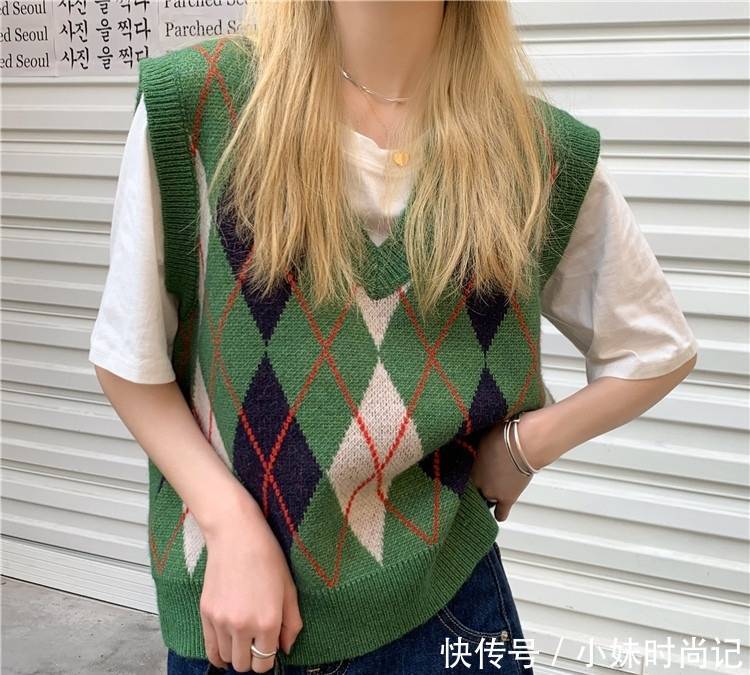 小马甲|超火马甲叠穿搭配,打造穿衣层次感,时尚又青春