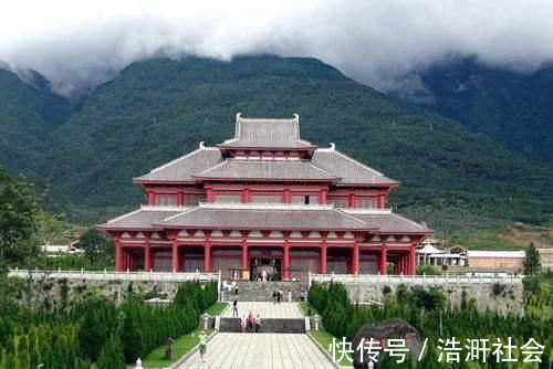 禅宗|中国最牛的一座寺庙,每天都有武警看护,地位比少林寺还高