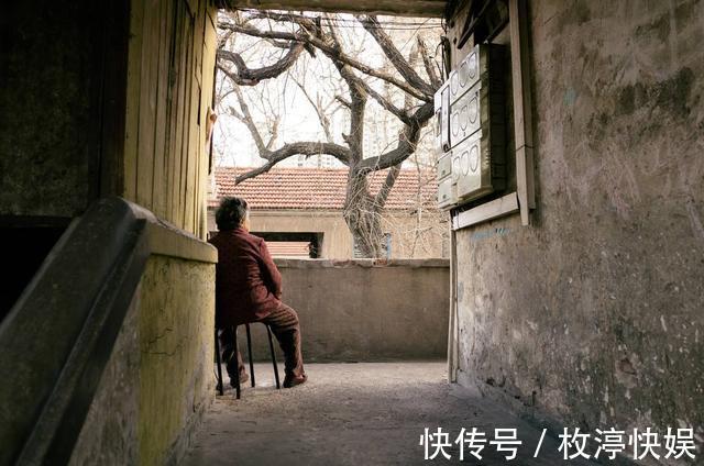 晚景|只生一个儿子的人,晚景如何这2方面的问题,可能很难避免得了