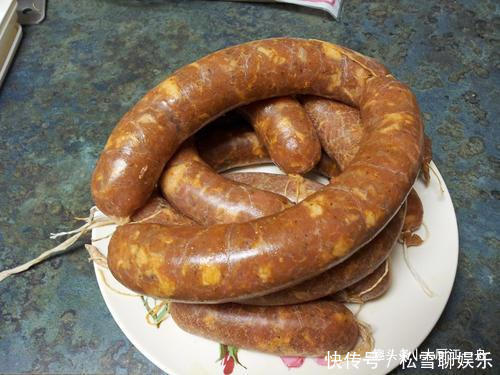 究竟|外表看起来诱人的火腿肠,究竟是什么做的看完之后,终于放心了