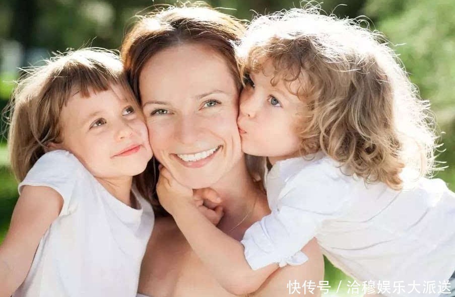 家有儿女|仨儿子不好好穿鞋,宝妈一旁无可奈何,“霸气”姐姐出场画风秒变