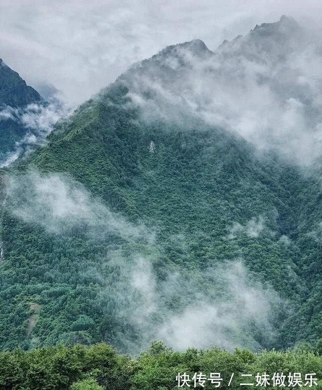 甘海子|「云中牧场」行走高山草甸 坐看浮云翻腾