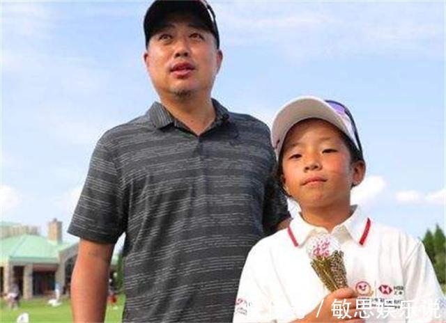 高尔夫球|刘国梁女儿打高尔夫7岁夺冠,8岁获两位数奖牌,几乎没有对手