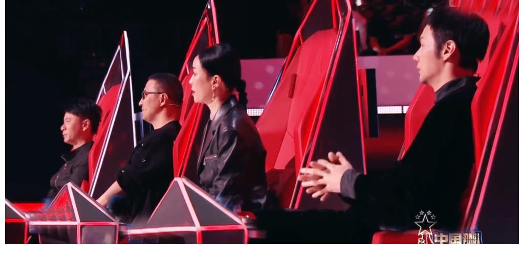 中國好聲音|中國好聲音：6次參賽學(xué)員引發(fā)連環(huán)PK大戰(zhàn)，王靖雯淚灑舞臺(tái)，達(dá)西遺憾出局