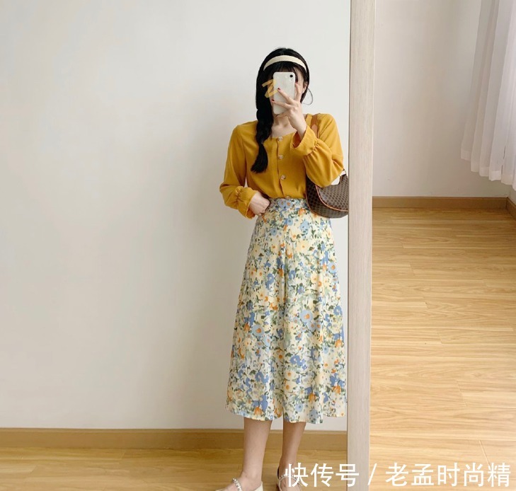 时髦|方领上衣百搭还显瘦,配裤子裙子都很时髦