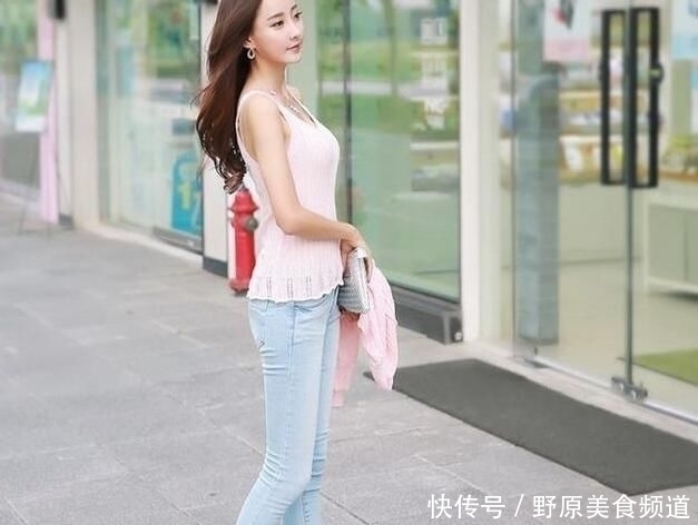 小蛮|光彩照人的牛仔裤美女,穿出迷人小蛮腰