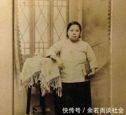 鸳鸯蝴蝶$娶了三房妻子,个个真心爱他,他一生歌颂爱情,用小说养家糊口