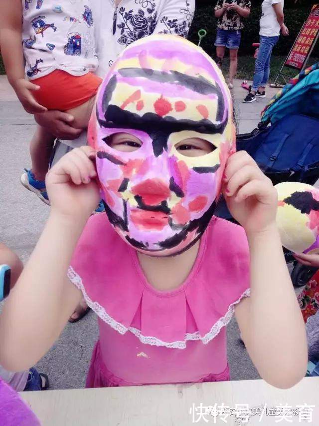 小央|小央美美术教育:DIY小手工,孩子们制作着各自奇思妙想的脸谱
