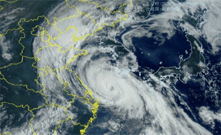 暴雨 從暴雨臺(tái)風(fēng)到沙塵霧霾監(jiān)測(cè)，百萬(wàn)米高空看“風(fēng)云家族”大展身手