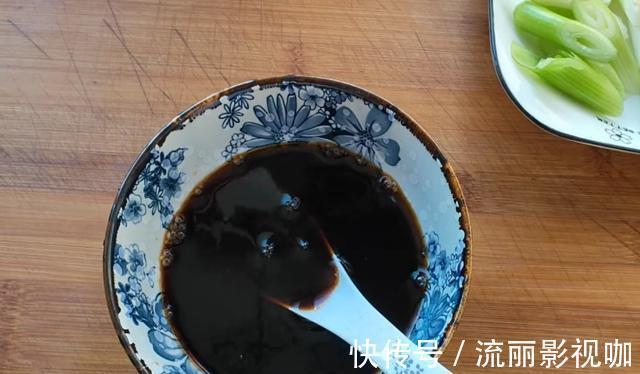 鸡肉超级好吃的做法!不用烤箱,不油炸,做法超简单,鲜美又多汁