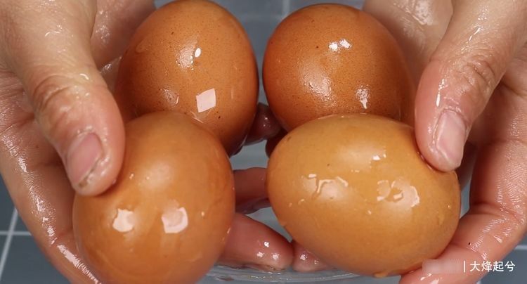 豆腐皮的做法绝了,出锅流口水了,简单又便宜,家里来客人必备