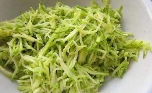 夏天,给家人做这早餐,不发面不揉面,外酥里鲜,简单又好吃