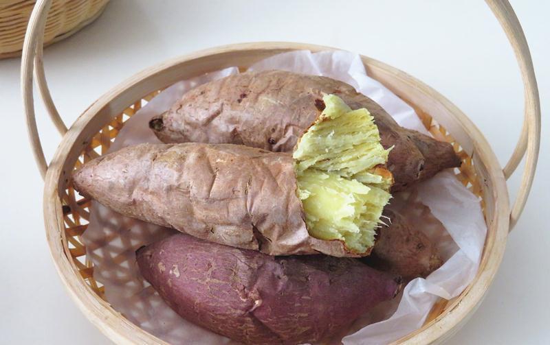 冬天夫妻俩的午餐这样吃，两道菜两主食，晒给朋友，称赞健康饮食