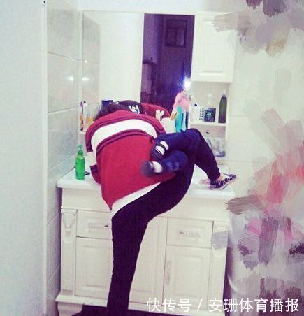 |爆笑段子:有一哥们是退伍军人,前不久第一次去女友家吃饭