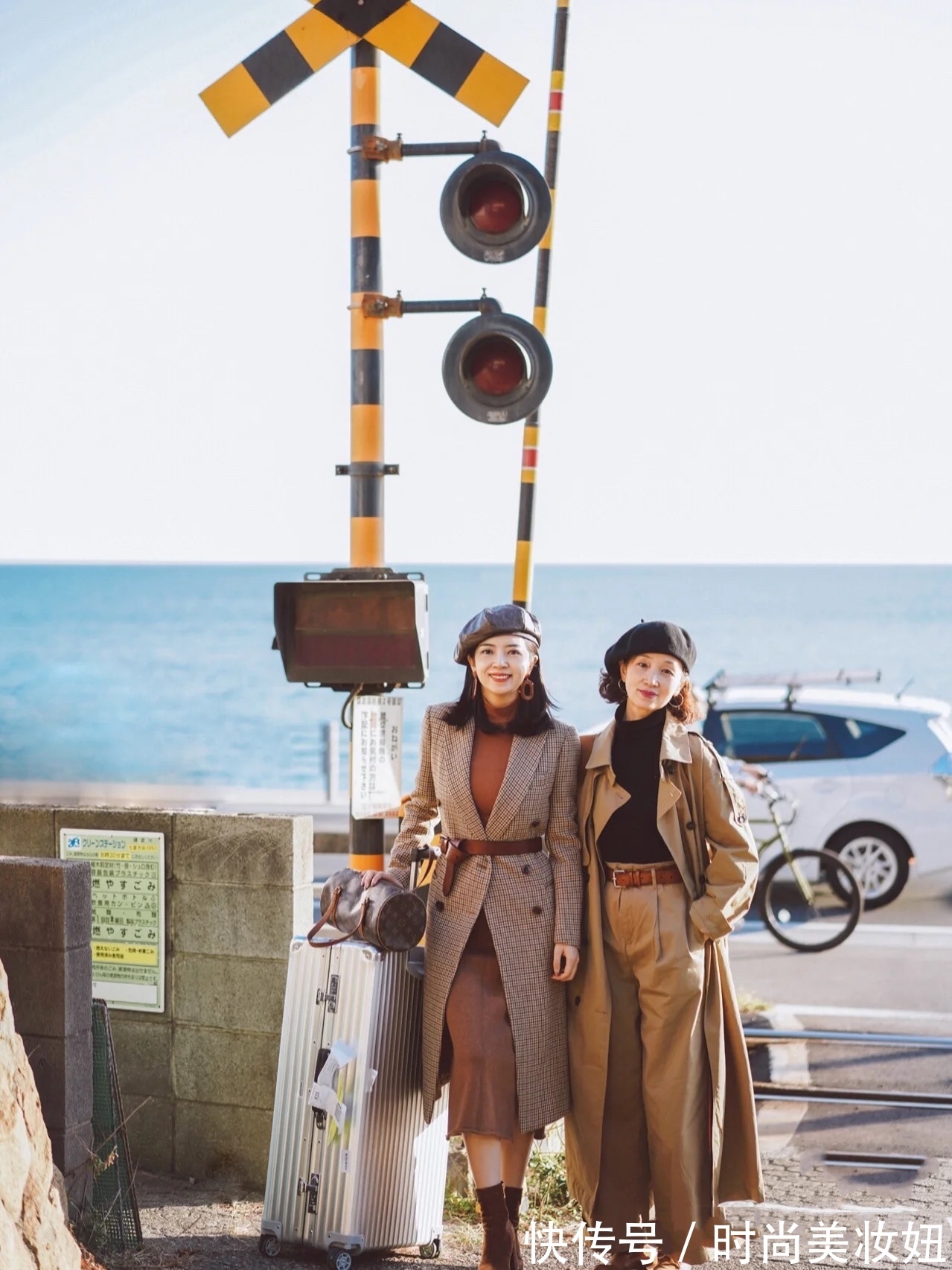 大衣|60岁女人会不会穿“大衣”,区别在这4点,穿对了高级又体面