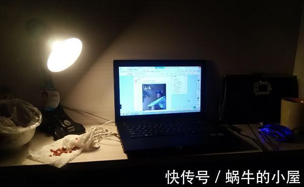 油脂|大把大把的头皮屑，是什么原因？如何才能去除？医生告诉你