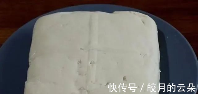家里有黄豆,别再打豆浆喝了,试试此做法,做成豆腐,好吃零添加!