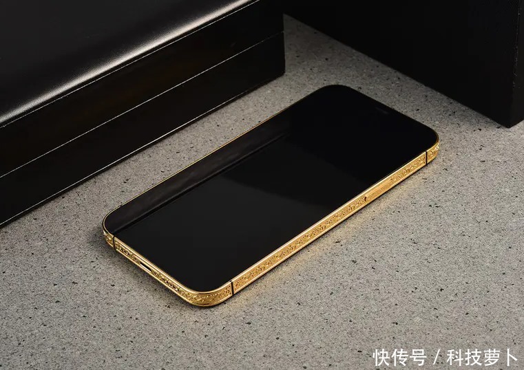 爱定族|黄金镶钻极致奢华，高定限量版iPhone12 Max上市，一问价格我惊了