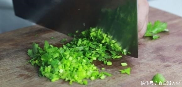 做法|两广地区最爱吃的白斩鸡,但是正宗的做法有多少人会呢?