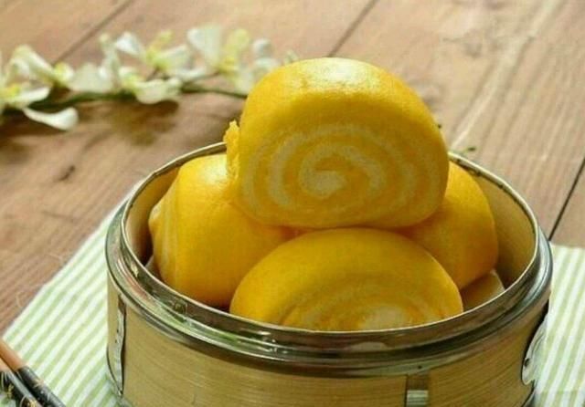 蒸馍店老板说,发面别只用酵母+白糖!加一些它,30分钟发满盆!