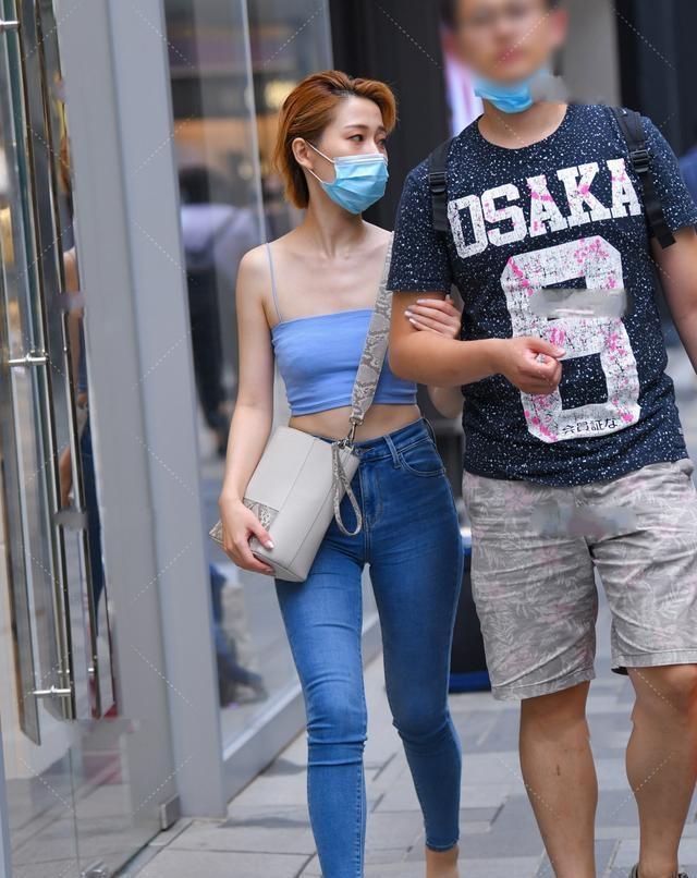 小上衣|魅力十足的打底裤穿搭舒适不失自在感,展现英姿飒爽,甜美时尚