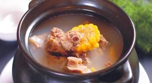 尿酸高的人，若身体出现这3种现象，已经影响肾脏，平常多做这3点