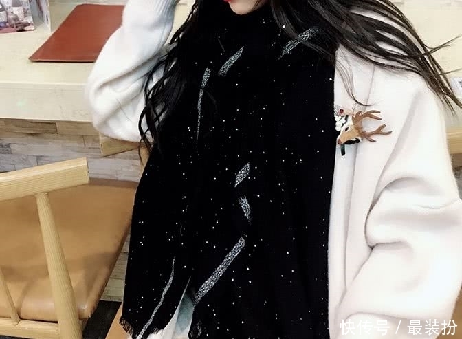 动人|别让“围巾”拉低档次,这5种系围巾技巧,成功避开“雷区”