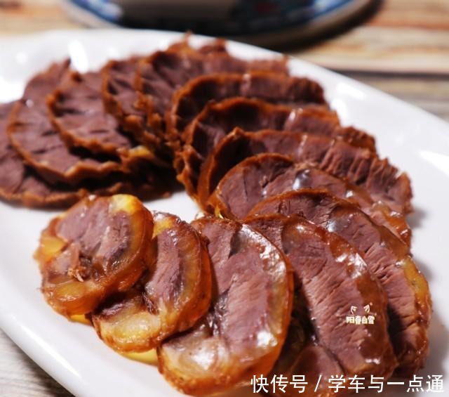 家庭式卤牛肉,配点自制蘸料,过瘾!