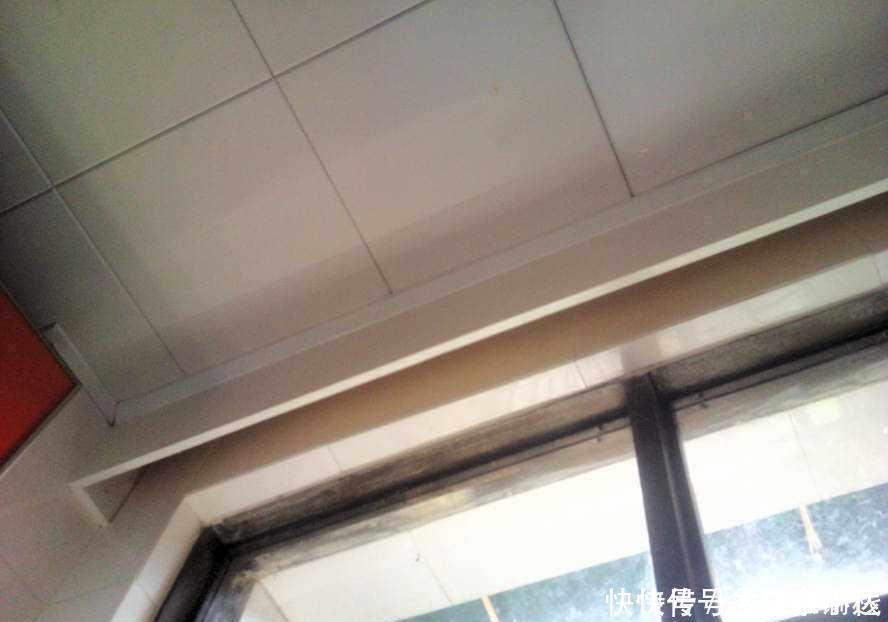 美观|挂窗帘不要再装罗马杆了,装这种更实用美观,不得不感叹太聪明了
