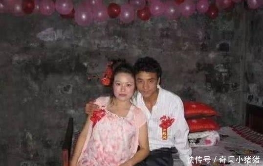 睡衣|奇闻:“最寒酸婚礼”走红,新娘穿睡衣上阵,让网友重新相信爱情