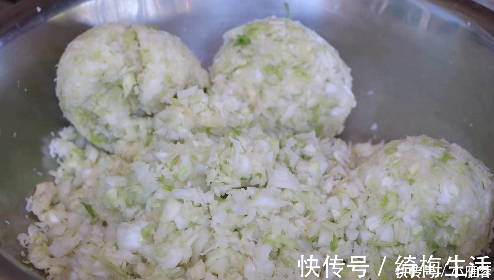 包子|最爱的包子做法,比酵母的好吃,比碱的松软,出锅一顿吃6个