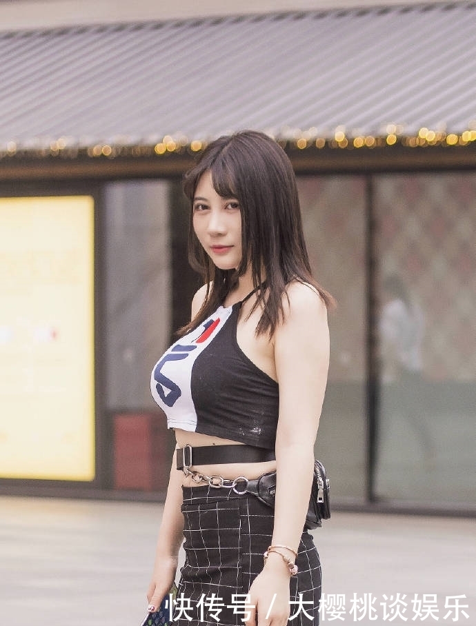 微胖女孩|“肉肉”女孩穿得好也可以很美,轻松驾驭紧身衣