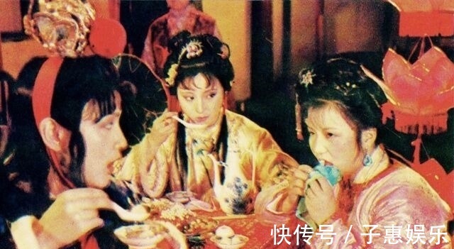 湘云@史湘云为何频频挑刺,总是暗中讥讽诽谤林黛玉?袭人一语道出真相