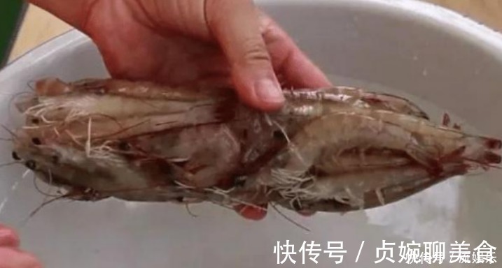 保存大虾,直接冷冻是大错!渔民教你1招,1年不坏,和鲜虾一样鲜