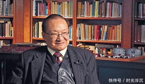 女子|知名作家,邂逅美貌女子后,与相爱23年的妻子离婚,儿子因此自尽!