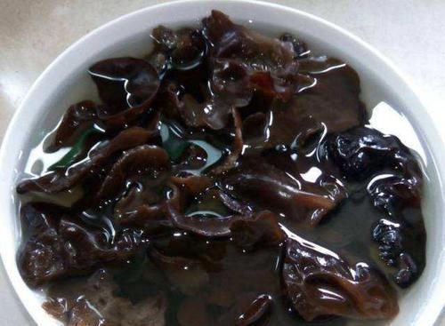 高血压人群|每年约有九百万人死于高血压,用几个正确的吃饭方式,远离高血压