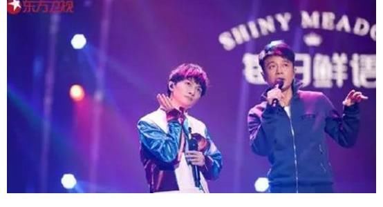 《我們的歌》第三季定檔，主持人曬“勤深深”，“精神小伙”合照