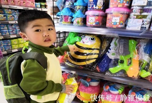 父母们|这些“伪节俭”悄然兴起,看似省钱实则害娃不浅,父母却沾沾自喜