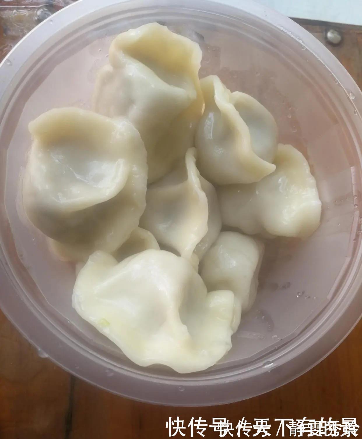 减肥|店主教你:素3鲜馅饺子,1把木耳3个鸡蛋,营养又减肥,真好吃